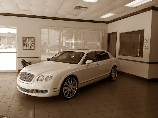 Car Dealer «Diamond II Auto Sales», reviews and photos, 4211 W Colonial Dr, Orlando, FL 32808, USA