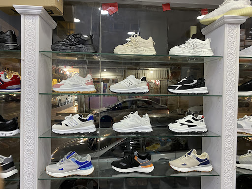 محل رجل القمة