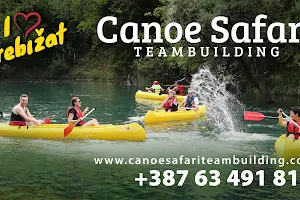 Canoe Safari Teambuilding image