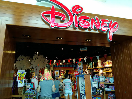 Shopping Mall «Cherry Hill Mall», reviews and photos, 2000 NJ-38, Cherry Hill, NJ 08002, USA