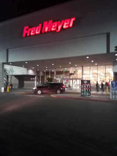 Grocery Store «Fred Meyer», reviews and photos, 365 Renton Center Way SW, Renton, WA 98057, USA