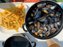 Plats et boissons du Restaurant de fruits de mer Chez Liliane et Sandrine à Saint-Martin-aux-Buneaux - n°2