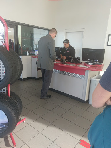 Tire Shop «Discount Tire Store - Bee Cave, TX», reviews and photos, 3922 Ranch Rd 620 S, Bee Cave, TX 78738, USA