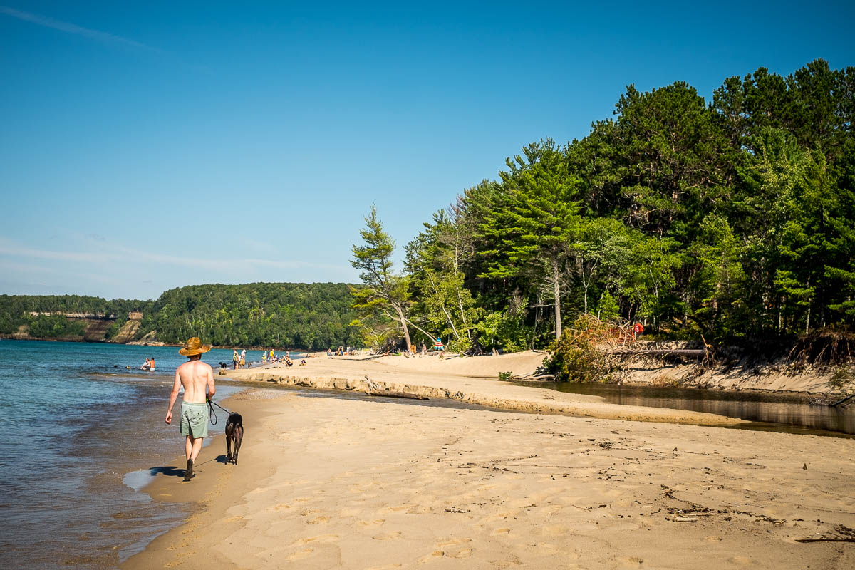 Fotografie cu Miners Beach zonele de facilități