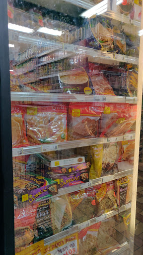 Produce Market «Fresh Farms», reviews and photos, 2626 W Devon Ave, Chicago, IL 60659, USA