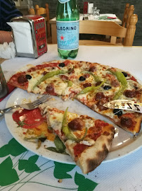 Pizza du Pizzeria La Pizzaiola à Labastide-Rouairoux - n°16