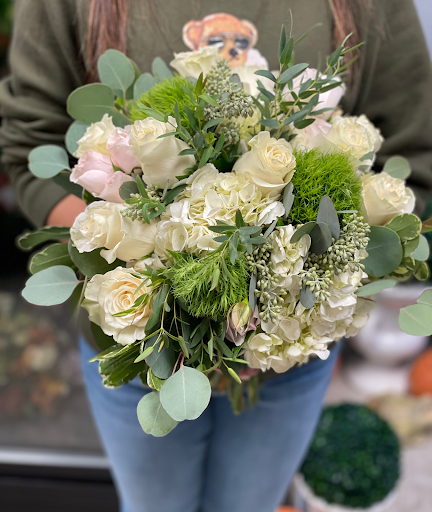 Florist «Vienna Florist & Gifts», reviews and photos, 431 Maple Ave W, Vienna, VA 22180, USA