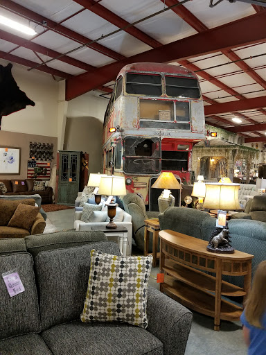Furniture Store «Hometown Furniture Center», reviews and photos, 2665 S Santiam Hwy, Lebanon, OR 97355, USA