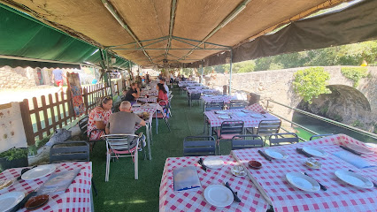 Restaurante Puente cuartos - Garganta de Cuartos Garganta de Cuartos, 10460 Losar de la Vera, Cáceres, Spain