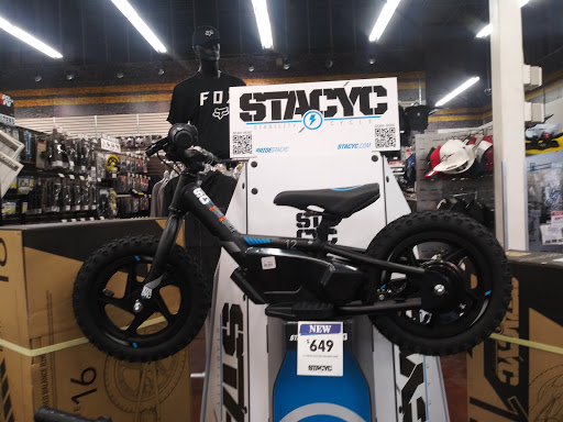 Motorcycle Parts Store «Cycle Gear», reviews and photos, 11702 Beach Blvd #105/106, Jacksonville, FL 32246, USA
