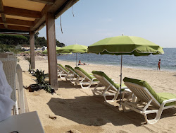 Foto von Guerrevielle beach - beliebter Ort unter Entspannungskennern