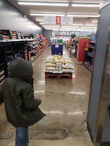 Grocery Store «Save-A-Lot», reviews and photos, 715 W Pearce Blvd, Wentzville, MO 63385, USA