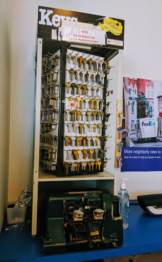 Packaging Supply Store «Mail House Plus», reviews and photos, 4230 SE King Rd, Milwaukie, OR 97222, USA