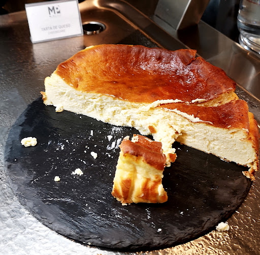 Comida y bebida