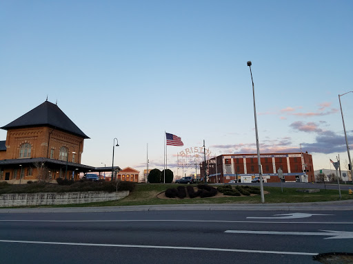 Community Center «Downtown Center», reviews and photos, 810 State St, Bristol, TN 37620, USA