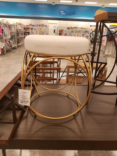 Clothing Store «Ross Dress for Less», reviews and photos, 10700 MacArthur Blvd, Oakland, CA 94605, USA