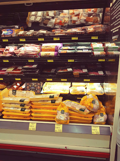 Grocery Store «Grocery Outlet Bargain Market», reviews and photos, 1060 N Wilson Way, Stockton, CA 95205, USA