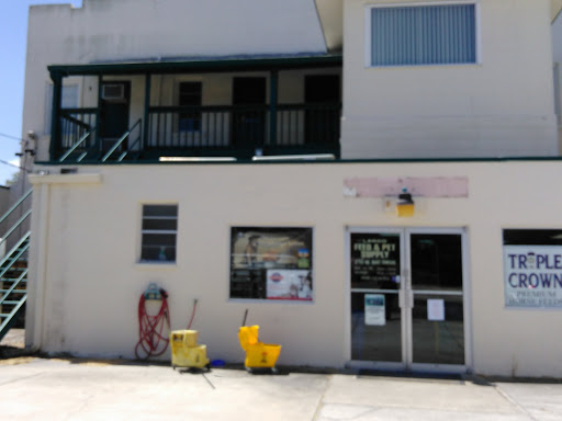 Pet Supply Store «Largo Feed & Garden Supply Inc», reviews and photos, 210 W Bay Dr, Largo, FL 33770, USA