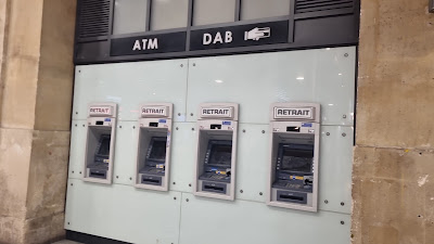 ATM à Paris