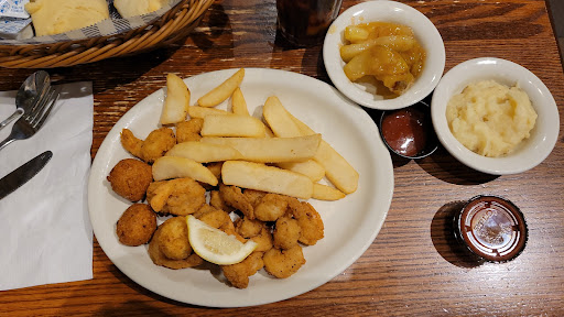 American Restaurant «Cracker Barrel Old Country Store», reviews and photos, 12357 Hornsby Ln, Newport News, VA 23602, USA