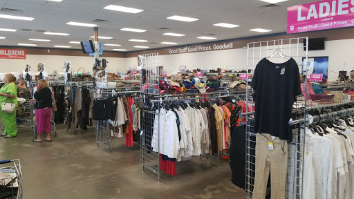 Thrift Store «Goodwill - Palmhurst», reviews and photos, 300 W Mile 3 Rd #101, Palmhurst, TX 78504, USA