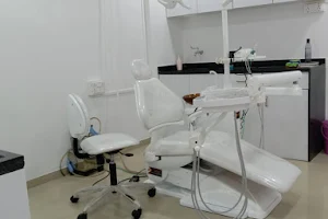 Orthosquare Dental Clinic image