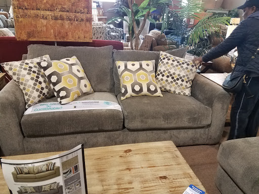 Furniture Store «Kronheims Furniture», reviews and photos, 8888 Brookpark Rd, Cleveland, OH 44129, USA