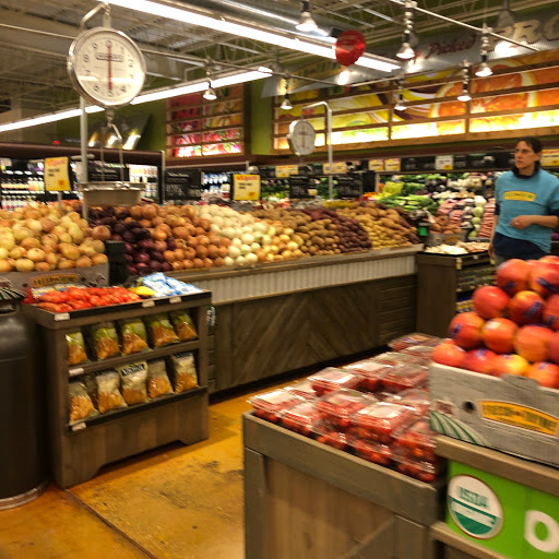 Grocery Store «Fresh Thyme Farmers Market- Naperville», reviews and photos, 790 Royal St George Dr, Naperville, IL 60563, USA