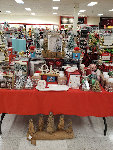 Department Store «T.J. Maxx», reviews and photos, 821 S James Campbell Blvd, Columbia, TN 38402, USA