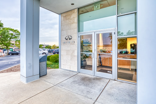 Infiniti Dealer «Plaza Infiniti», reviews and photos, 755 N New Ballas Rd, Creve Coeur, MO 63141, USA