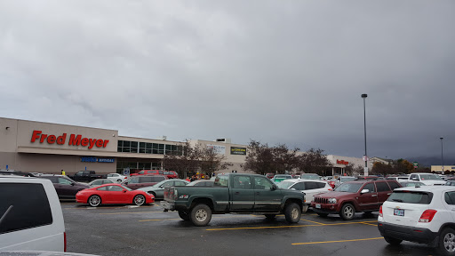 Grocery Store «Fred Meyer», reviews and photos, 2500 Main Ave N, Tillamook, OR 97141, USA