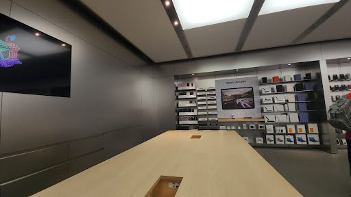 Computer Store «Apple Somerset», reviews and photos, 2800 W Big Beaver Rd, Troy, MI 48084, USA