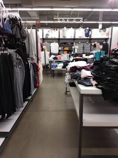 Office Supply Store «Staples», reviews and photos, 7560 Commons Blvd, Victor, NY 14564, USA