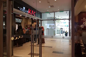 KFC KL Gateway Mall image
