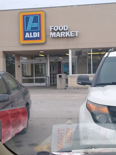Supermarket «ALDI», reviews and photos, 11100 Cedar Lake Rd, Minnetonka, MN 55305, USA