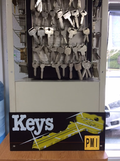 Locksmith «Advantage Locksmith Portland», reviews and photos, 8104 SW Durham Rd, Portland, OR 97224, USA