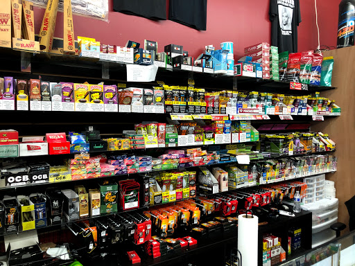 Tobacco Shop «Sky High Smoke Shop», reviews and photos, 19801 NW 27th Ave, Miami Gardens, FL 33056, USA