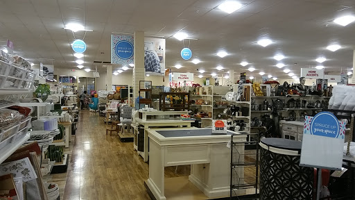 Home Goods Store «Home Goods», reviews and photos, 3 Main St, Edgewater, NJ 07020, USA