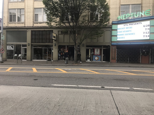 Book Store «Edge of the Circle Books», reviews and photos, 1307 NE 45th St, Seattle, WA 98105, USA