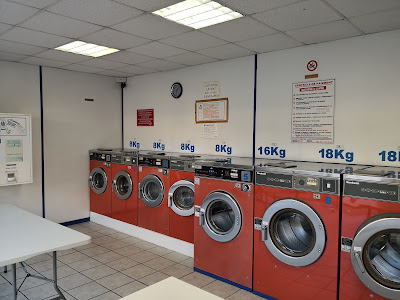 LAVERIE B T C à Lunel