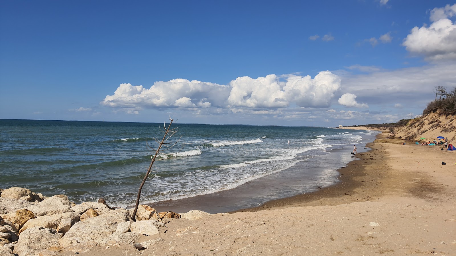 Photo de Plage de l'Amélie avec sable blanc de surface