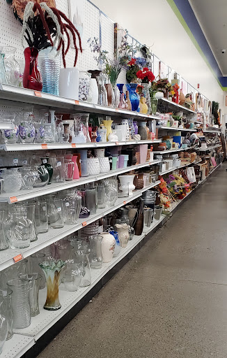 Thrift Store «Goodwill», reviews and photos