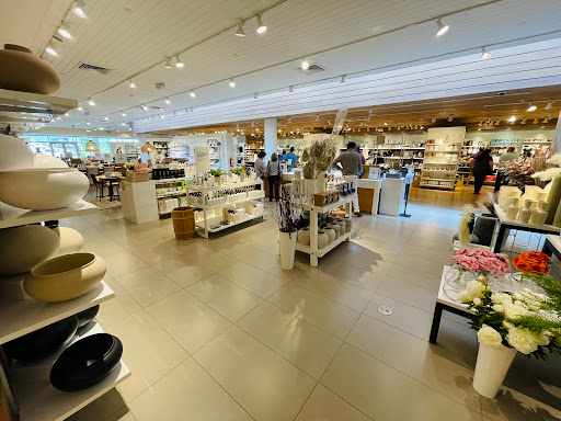 Furniture Store «Crate and Barrel», reviews and photos, 3400 Around Lenox Dr, Atlanta, GA 30326, USA