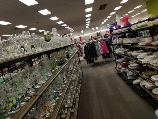 Thrift Store «Discover Goodwill Powers Retail Center», reviews and photos, 2655 Waynoka Pl, Colorado Springs, CO 80915, USA