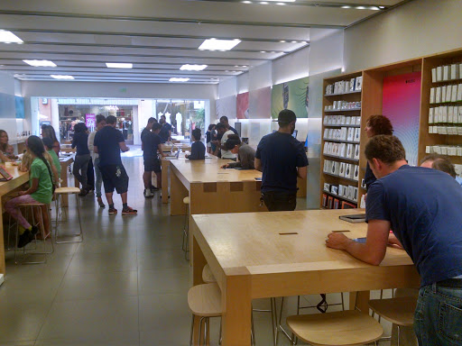 Computer Store «Apple Irvine Spectrum Center», reviews and photos, 763 Spectrum Center Dr, Irvine, CA 92618, USA