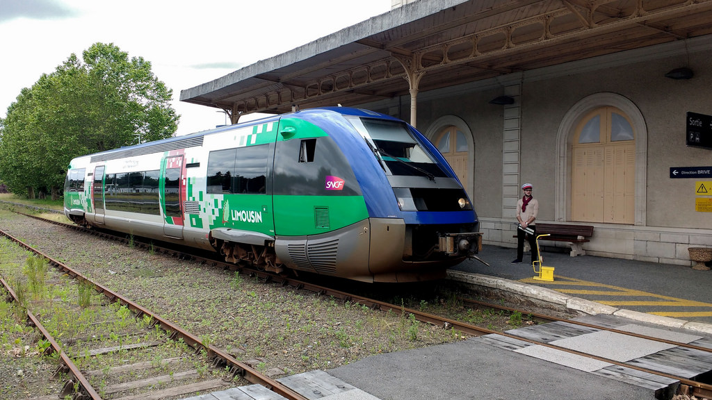 SNCF à Saint-Yrieix-la-Perche (Haute-Vienne 87)