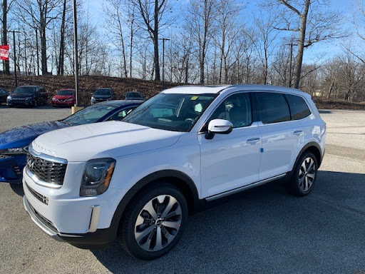 Car Dealer «Kia of Bedford», reviews and photos, 18180 Rockside Rd, Bedford, OH 44146, USA