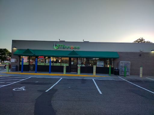 Maple Square Fuel & Wash en Maple Grove