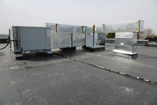 Roofing Contractor «Green Valley Roofing Siding Windows», reviews and photos, 3412 State St, Bettendorf, IA 52722, USA