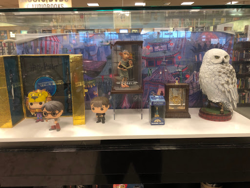 Book Store «Barnes & Noble», reviews and photos, 100 Greyrock Pl, Stamford, CT 06901, USA